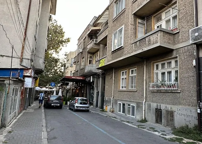 Апартамент Spacious In Бургас